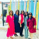 Anjana Sukhani Instagram - u had me at "I Hate tht bitch too " #galgang #,missingmygals #reunion #reunionneededpronto @mandakiniraina @swatsmalhotra @charul_suri @baidmeghna @kusumbhi @thehighstreetus Somewhereontheearth