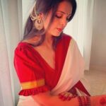 Anjana Sukhani Instagram - She beats to the beauty of her wildflower heart and seashore soul.... HNM @deeartistry9 @kri.entertainment Somewhereontheearth