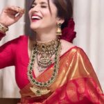 Ankita Lokhande Instagram - Laal mere dil ka haal 😜 Jewellery - @vinantimanjidesignerjewellery @aaayeshamehta Styled by- @castelino_priyanka
