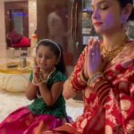 Ankita Lokhande Instagram - I feel proud and lucky to be born in India as we have so many things and festivals to celebrate every day and this was a Laxmi pooja which we did yesterday according to Jainism ❤️ Learning and growing in many ways 💕 #indianculture #proudindian #coloursofindia Styled By :- @nehaadhvikmahajan Saree :- @neerusindia Jewellery- @doi_designersofindia