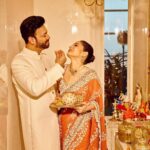 Ankita Lokhande Instagram - We intend to take this through the long haul, We commit to thick and thin ❤️ #anvikikahani #anvikikarvachauth