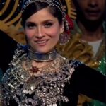 Ankita Lokhande Instagram - #Repost @zeetv with @use.repost ・・・ Chalaane apna jaadu aur churaane sabka chain, aa rahi hain #AnkitaLokhandeJain. 💃 Dekhiye #ZeeRishteyAwards, Sunday, 9th October, shaam 7 baje, sirf #ZeeTV par. #ZeeRishteyAwards2022 #ZeeTVKe30Saal #zeeonthegoreels