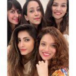 Ankita Lokhande Instagram - Kyu ki har ek friend zaroori hota hai ❤️👋