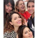 Ankita Lokhande Instagram - Kyu ki har ek friend zaroori hota hai ❤️👋