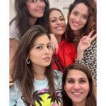 Ankita Lokhande Instagram - Kyu ki har ek friend zaroori hota hai ❤️👋