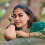Anusree Instagram - നീ അരികിൽ നിൽക്കും നേരം പ്രണയം കൊണ്ടെൻ കരൾ പിടയും.... Video @pranavcsubash_photography Cuts @abhishek.g_a #reelvideo #reelinstagram #reelsinstagram #reelsindia #malayalamcinema #malayalamsongs #reel #reelsviral #reelitfeelit