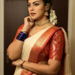 Anusree Instagram - Saree is great in any colour but this combination is an epitome of elegance..for every girl. Feeling sassy, feeling loved , feeling like a Diva..... MaH @pinkyvisal Accessories @varuthri_findings