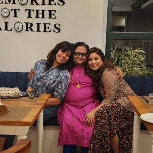 Archana Suseelan Instagram - Happiness is meeting an old friend after long  time and feeling that nothing has changed 🥰🥰 Love you Didi and Amma 🤗