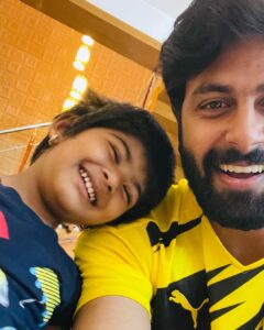 Ashwin Kumar Instagram - 🧿“In their innocence, very young children know themselves to be light and love. If we will allow them, they can teach us to see ourselves the same way.” 
 -Michael Jackson
#shawnmichaels #suzzannahmichelle @iamsandy_off ♥️
