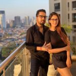 Chahatt Khanna Instagram - Twinning with 🖤 @mikasingh #quarantinelove #love #chahattkhanna