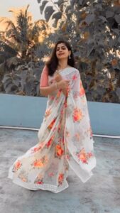 Chaitra Rai Instagram - 💛✨💖

Saree: @stich_by_trend 

#tumtum #trending #tumtumsong #viralreels #viralsong #actor #dancechallenge #dancevideo #saree #tumtuminsarees #reels #trend #reelsinstagram #thankful #chaithrarai17