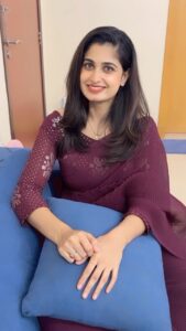 Chaitra Rai Instagram - 😛😃

#trendingreels #viral #viswasam #trending #dialogue #telugu #foryou #viralreels #thankful #friday #chaithrarai17