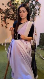 Chhavi Pandey Instagram - 🤣 #instareels #trending #instagood #reelkarofeelkaro #instareels #onset ❤️