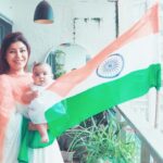 Debina Bonnerjee Instagram - Happy 75 years of Independence Day 🇮🇳✨ This celebration is special from all ways 🤍 . My LiPao is too small to understand how special and a proud day this is for all of us but as we all learned over the years she too shall understand it’s a proud feeling to be an #indian . #jaihind #happyindependenceday #proudindian #liannachoudhary #debinabonnerjee . #HarGharTiranga