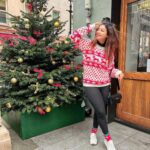 Debina Bonnerjee Instagram - Merry Christmas 🎄🎄 . . #merrychristmas Carnaby London