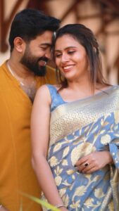 Dhanya Mary Varghese Instagram - ❤️❤️❤️ MUA: @divyas_makeover_ 🎥 @_raylightsphotography_ #johnjacob #dhanyamaryvarghese #actors #asianet #malayalamserials #malayalammovies #happymoments #lifewithjod #johnanddhanya #love