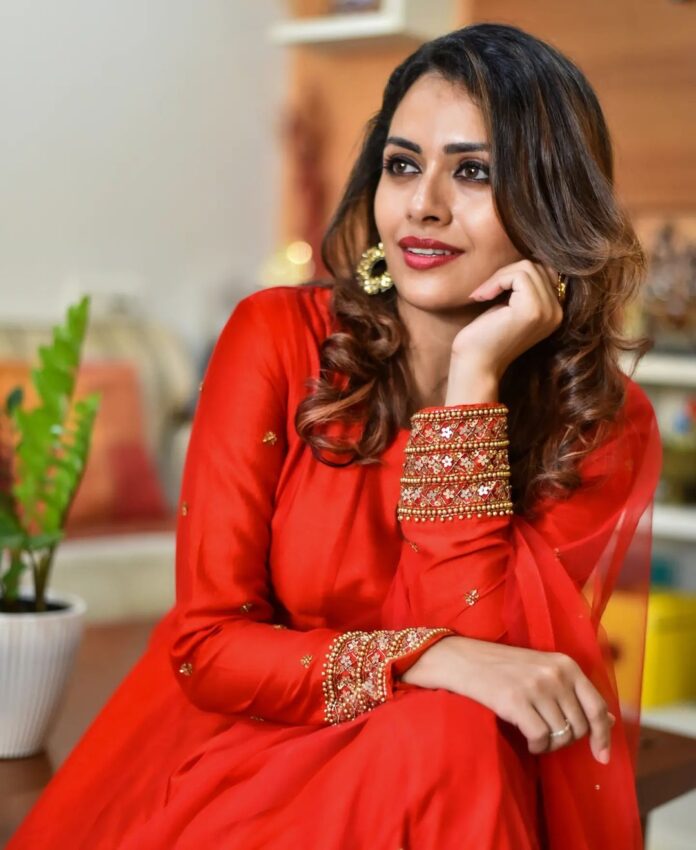 Actress Dhanya Mary Varghese Hd Photos And Wallpapers December 2022 Gethu Cinema 8817