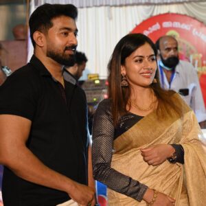 Dhanya Mary Varghese Instagram - Attukal Pongala special clicks..

📸 @annabae_stories 

#johnjacob #dhanyamaryvarghese #actors #lifewithjod #malayalammovies #malayalamserials #attukalpongala2023 #asianet