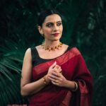 Dhanya Mary Varghese Instagram - Here's wishing you all a happy Navratri week. Bringing you all joy and brightening up your feed with an amazing photo of your favourite @dhanya_maryvarghese making our jewellery shine brighter than ever! May this festive season be one to remember ❤️ . . . . . #alapattfashionjewellery #jewellerydesign #jewellerymodel #modelphotography #modelshoot #moderntraditions #goldnecklace #goldearrings #jewellerydesign #jewelrydesigner #showroom #instagood #trending #goingwiththetrend