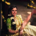 Dhanya Mary Varghese Instagram - How is your Onam Eve coming along? May this Onam be bright, prosperous and grant you happy memories and moments to cherish for years to come! Happy Onam from us to you and your loved ones. . . . . . . #dhanyamaryvarghese #alapattfashionjewellery #onam2022 #onamvibes #goodvibesonly #goldnecklace #goldoffer #onamoffer #onamcollection #goldanddiamonds #bestintrivandrum #follow #jewellerydesign #jewelry