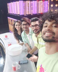 Dhanya Mary Varghese Instagram - Start Music team🙂❤

#Asianet#biggbossmalayalam
#biggbosscontestants #biggbosstop5 #biggbossmalayalamseason4 #dhanyamaryvarghese #becheekha #kuttyakhil #riyaz #actress #malayalamcinema #realityshow #music #musicrealityshow