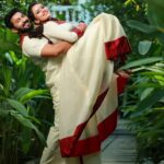Dhanya Mary Varghese Instagram - ഏവർക്കും തിരുവോണദിനാശംസകൾ Costumes: @byhand.in Make up Hair and Styling :@divyas_makeover_ DOP :@jeevas_gladmantis Ornaments : @dheeksha.jewels #johnjacob #dhanyamaryvarghese #actors #Asianet #lifewithjod #anvitha #ഓണംവയർ #onam2022 #anarkali #anarkalisuits #ethnicwear #ethnic #fashion #cottonfabric #handloomfabric #handloomfashion #byhandkochi #ethicalfashion #byhand_india #casualouting #sustainablefashion #byhandclothing #byhand #indianwear #ethnicwear #ethicalfashion #inclusivefashion #indianwear #sustainablefashionbrand #vocalforlocal