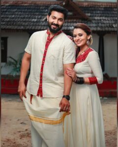 Dhanya Mary Varghese Instagram - ഏവർക്കും തിരുവോണദിനാശംസകൾ

Costumes: @byhand.in

Make up Hair and Styling :@divyas_makeover_

DOP :@jeevas_gladmantis

Ornaments : @dheeksha.jewels

#johnjacob #dhanyamaryvarghese #actors #Asianet #lifewithjod #anvitha #ഓണംവയർ #onam2022 #anarkali #anarkalisuits #ethnicwear #ethnic #fashion #cottonfabric #handloomfabric #handloomfashion #byhandkochi #ethicalfashion #byhand_india #casualouting #sustainablefashion #byhandclothing #byhand #indianwear #ethnicwear #ethicalfashion #inclusivefashion #indianwear #sustainablefashionbrand #vocalforlocal