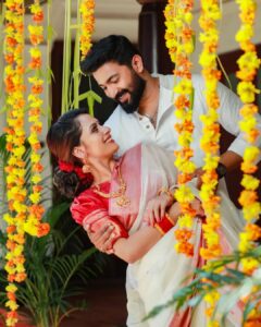 Dhanya Mary Varghese Instagram - Giving, sharing, loving and celebrating together - that’s the essence of Onam.
May this year’s Onam celebration bring more fun to you and your friends and family.

Costumes : @byhand.in

MUA Hair and Styling: @divyas_makeover_

DOP: @jeevas_gladmantis
  @_raylightsphotography_

Ornaments: @dheeksha.jewels

#dhanyamaryvarghese#johnjacob #lifewithjod #byhand #onamwear #onamcelebration #malayalamcinema #daya #seetha #deepak #indianwear#ethinicwear #byhandclothing #ethicalfashion #byhandkochi #cottonfabric #malayalamactress #malayalamactor #maheshwarisilk
