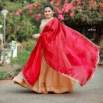 Dhanya Mary Varghese Instagram - 💛💛💛❤ MUA : @divyas_makeover_ DOP : @jeevas_gladmantis @_raylightsphotography_ 👗 : @thanzscouture #dhanyamaryvarghese #actress #model #dancer #salwarsuits #elegant #malayalammovies #malayalamserial #biggboss #biggbossmalayalamseason4 #photography #photooftheday #photoshoot#vishu #festival