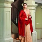 Dhanya Mary Varghese Instagram - Bright thoughts, bright attire❤💛 MUA : @divyas_makeover_ DOP : @jeevas_gladmantis @_raylightsphotography_ 👗 : @thanzscouture #dhanyamaryvarghese #actress #model #dancer #salwarsuits #elegant #malayalammovies #malayalamserial #biggboss #biggbossmalayalamseason4 #photography #photooftheday #photoshoot#vishu #festival