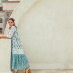 Ekta Kaul Instagram - The way I dress usually tells state of me being! 🌈🌈❤️❤️🌈🌈 Wearing : @shilpihandicrafts Captured by @iam_kunalverma