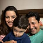 Ekta Kaul Instagram - Happy new year! 💕💕 Ved’s new year resolution is on his face ! 😭😭