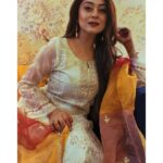 Falaq Naaz Instagram - Shab-e-Eid ✨🌹 (Late Eid wish) Eid Mubarak to all my lovely extended family💫❤️ Hope you had a beautiful time with your love ones . . . #aboutlastnight #eidmubarak