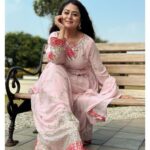 Falaq Naaz Instagram - 💕 . . . Outfit-: @silksandlinens.co . . . #instapost #instacollab #outfits #picoftheday #fashion #falaqnaaz #styling