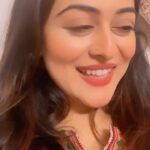 Falaq Naaz Instagram - 🫠🫠🫠🫠🫠 . . . #reelitfeelit #lame #jokes #memes #trendingaudio #comedy #trendingreels #viral #reels #falaqnaaz #foryou #explore
