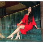 Falaq Naaz Instagram - 🍷 . . . Mua-: @simrank_makeovers Pc-: @jagjeet_photojournalist . . . #picoftheday #falaqnaaz #reddress #outfitoftheday