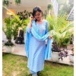 Falaq Naaz Instagram - Anaa pe vaar ke phenke hain aese waise bohot, Mera gurur salamat, Tumhare jaise bohot💫 . . . Wearing-: @aadab_kari_coutures_by_daniya Jhumka-: @the_jewel_gallery . . . #outfits #picoftheday #fashion #actress #styling #blogger #influencer #actress #collaboration #trending #explore #indian #explorepage #falaqnaaz #dailypost #picoftheday #lookoftheday #dress #clothing #brand #vocalforlocal #pakistani #cottonlawn