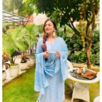 Falaq Naaz Instagram - Anaa pe vaar ke phenke hain aese waise bohot, Mera gurur salamat, Tumhare jaise bohot💫 . . . Wearing-: @aadab_kari_coutures_by_daniya Jhumka-: @the_jewel_gallery . . . #outfits #picoftheday #fashion #actress #styling #blogger #influencer #actress #collaboration #trending #explore #indian #explorepage #falaqnaaz #dailypost #picoftheday #lookoftheday #dress #clothing #brand #vocalforlocal #pakistani #cottonlawn
