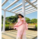 Falaq Naaz Instagram - 💕 . . . Outfit-: @silksandlinens.co . . . #instapost #instacollab #outfits #picoftheday #fashion #falaqnaaz #styling