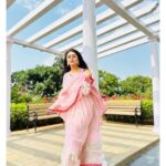Falaq Naaz Instagram - 💕 . . . Outfit-: @silksandlinens.co . . . #instapost #instacollab #outfits #picoftheday #fashion #falaqnaaz #styling