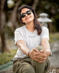 Gayathri Arun Instagram - Jet-setting in style 😎🌴 #TravelGoals #vlogger