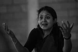 Gayathri Arun Instagram - These photos are the reminder of a truly unforgettable experience, Navarasa Sadhana. 
A workshop conducted by dearest Guru Venu Ji, which was full of activities designed to help us further our acting skills.  It include the lessons on the fundamentals of acting through Navarasas and Vyabhichari Bhavas. The practice sessions, improvisations, the stories of Guruji, and the extremely talented peers - what more could one ask for? The whole process was made even more enjoyable by the amazing atmosphere of the workshop at Natanakairali. Venu G created a warm and welcoming environment, where everyone felt comfortable to express themselves and take risks. Thank you @natanakairali, Venuji, Nirmala teacher, @kapilavenu and all my dear batch mates.. 
miss u all❤️🙏
📸 @manojparameswaran #NavarasaSadhana #ActingWorkshop #ActingSkills #Theatre #selfevolution #PerformingArts #ActorLife #ActorsLife