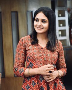 Gayathri Arun Instagram - ❤️✨ 
👗 @byhand.in