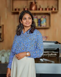 Gayathri Arun Instagram - I feel like making dreams come true 🦋 #happymorning 
📸 @manumulanthuruthyphotography