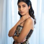 Harshita Gaur Instagram - 🖤 ✨ . . 📸 @areesz 👗: @samantchauhan Styled by : @priyaaa24 assisted by @bhairaviahuja MUA @bhavyaarora assisted by @_praveenvarma Managed by @namisehgal @bling_entertainment