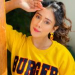 Hiba Nawab Instagram - Standing in the light of your Halo 😇 Mumbai, Maharashtra