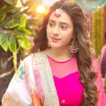Hiba Nawab Instagram - Follow the light✨ Mumbai, Maharashtra