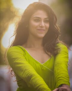 Indhuja Ravichandran Instagram - Twirling With Nature 💚

Shot 📸 @gautham_rajendiran

Wardrobe @the_trendy_turns
MUAH @prashanthibridals