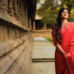 Indhuja Ravichandran Instagram - இனிய தமிழ் புத்தாண்டு நல்வாழ்த்துக்கள் ✨✨ #myhappyplace 🫶 #tonewbeginnings #tamilnewyear #2023 MUAH - @saranyamakeoverartistry @mani_stylist_ 📸 @the_shutter_photography Jewellery @original_narayanapearls Saree @d_blossoms_saree