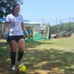 Ira Khan Instagram - ⚽️😊 . . . 📸 @nupur_shikhare #agatsufoundation #kimsviragos #football Karnataka Sports Ground, Churcgate